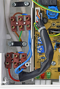 id mini c24 he mains connectors 2pcb.jpg